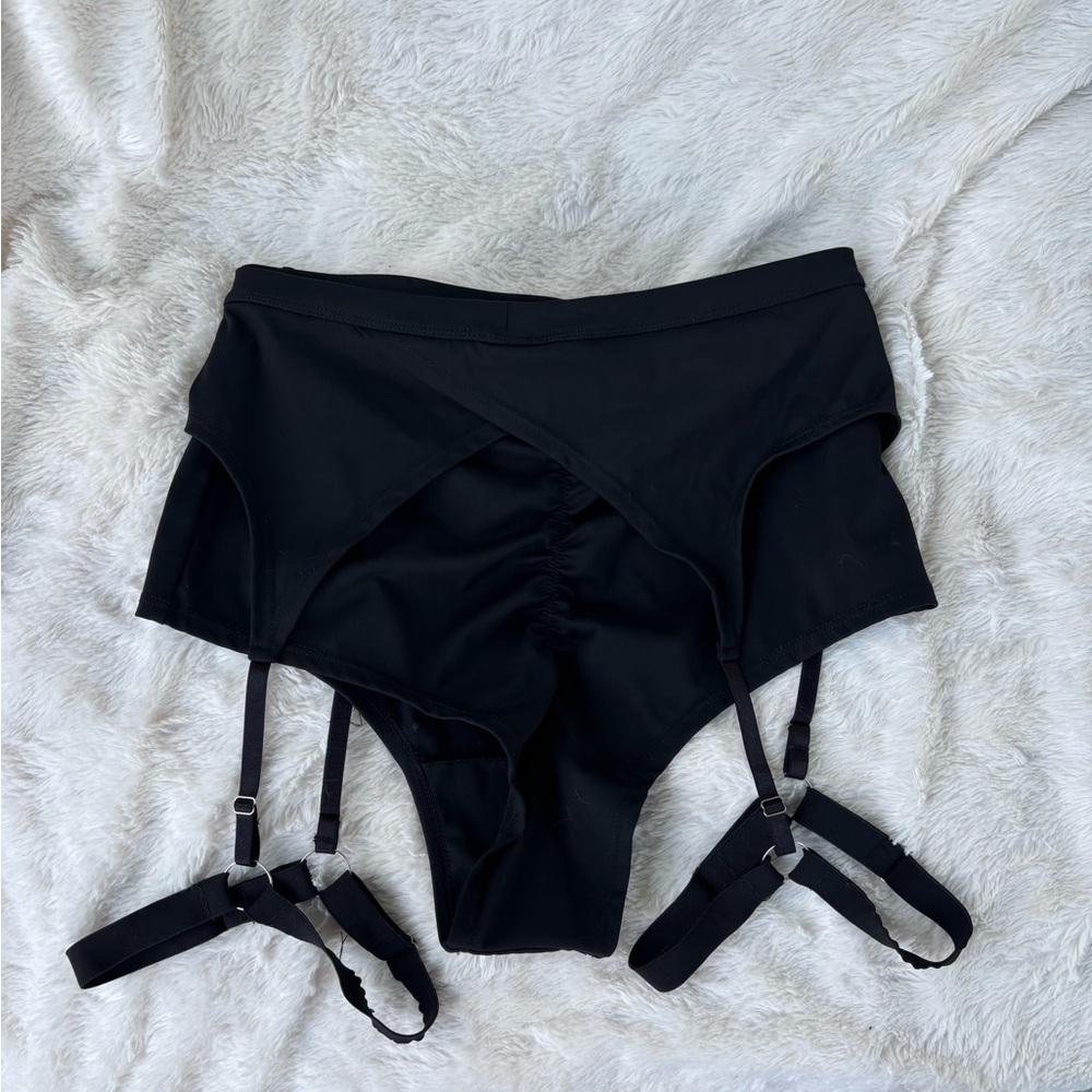 Black High-Waist Garter Bottoms